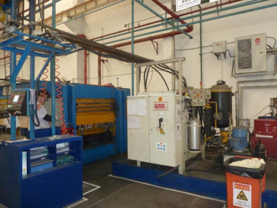 供應(yīng)HC-207彩鋼瓦夾心板連續(xù)生產(chǎn)設(shè)備_化工機(jī)械設(shè)備_成型設(shè)備_成型機(jī)_產(chǎn)品庫_中國化工儀器網(wǎng)